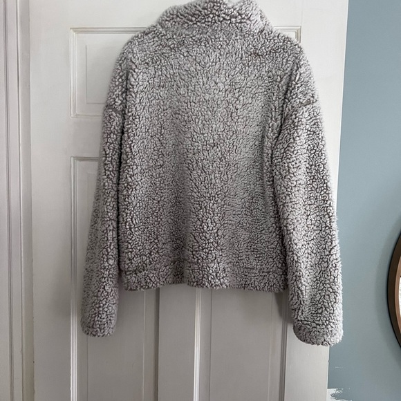 Women's Gray Sherpa Jacket - Picture 4 of 4